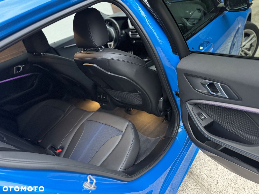 BMW Seria 1 120i M Sport - 26