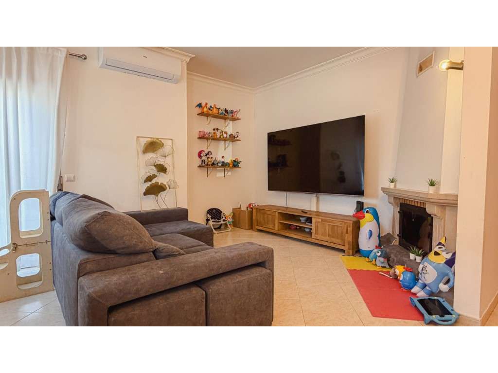 Apartamento T2 com Terraço Privativo à Venda em Alcanena - Grande imagem: 3/36