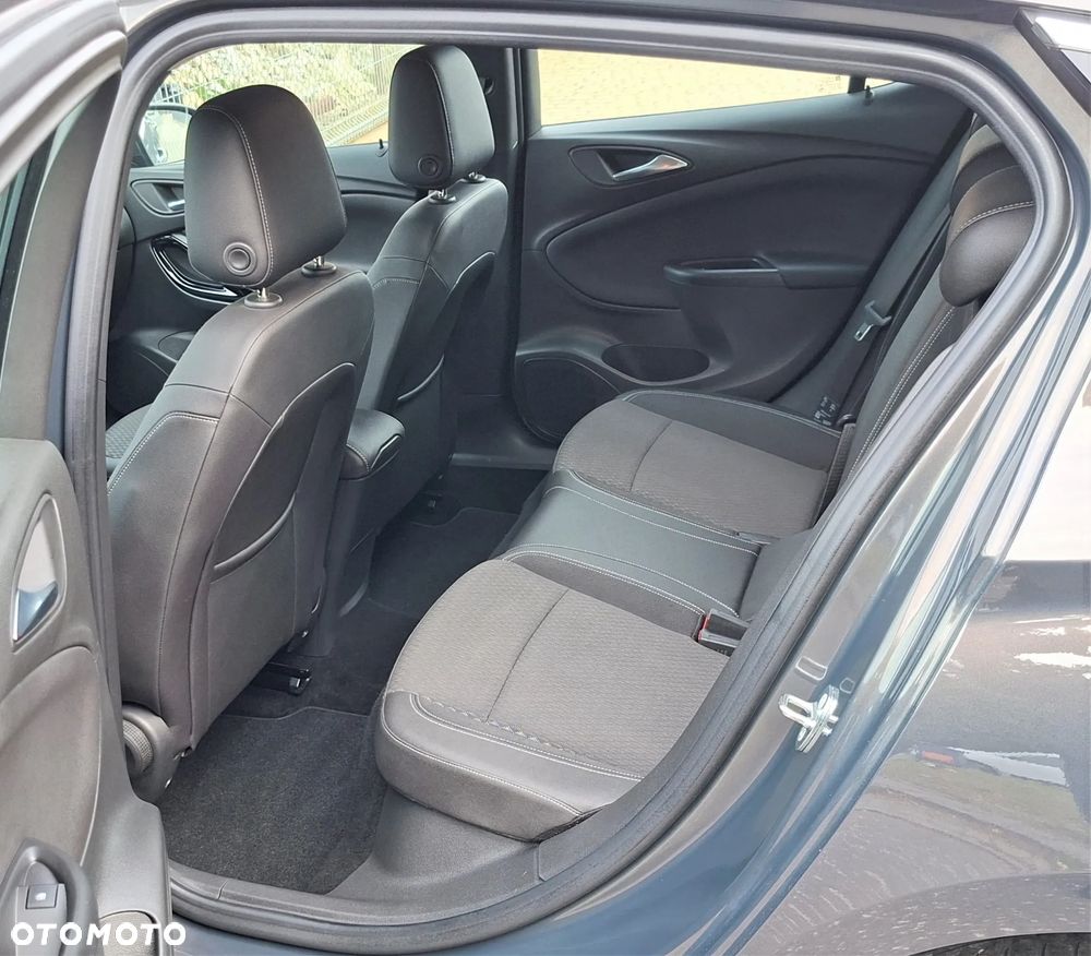 Opel Astra 1.4 Turbo Business - 21