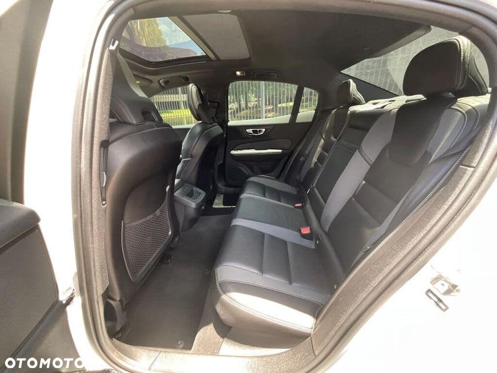 Volvo S60 T6 AWD R-Design - 20