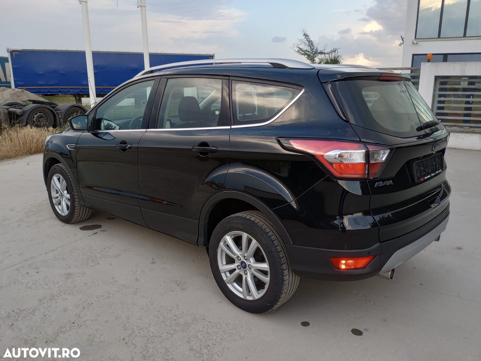 Ford Kuga 2.0 EcoBlue Aut. ST-LINE - 2