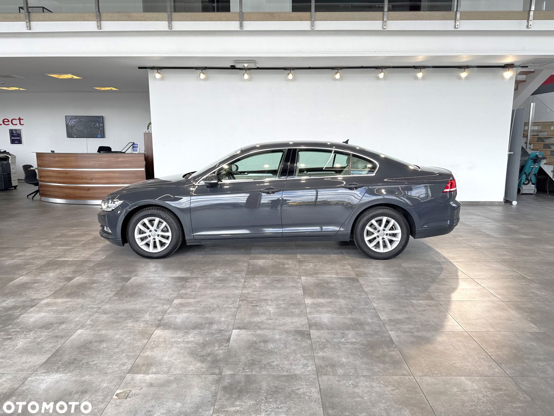 Volkswagen Passat - 6