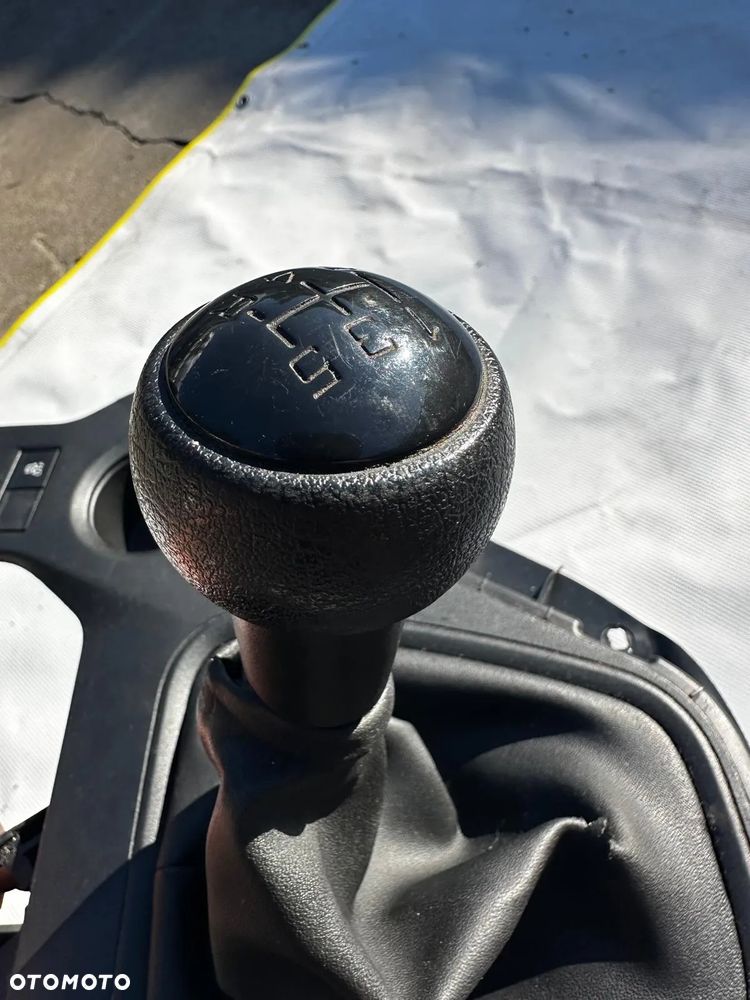 Lewarek Zmiany Biegów Gałka Wybierak Opel Combo E Citroen Berlingo IV Partner IV 9814652680 - 9