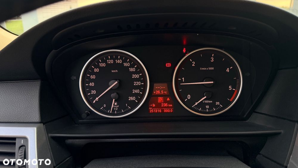 BMW Seria 5 520d - 17