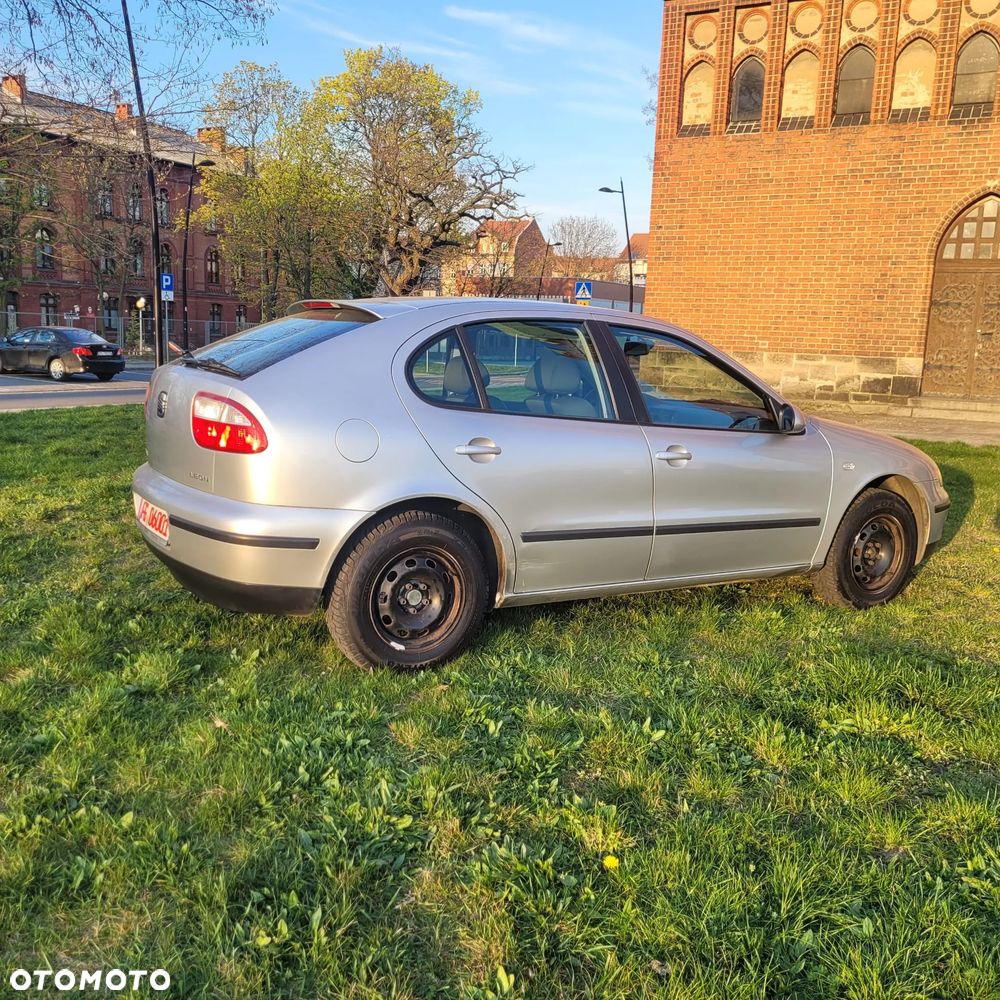 Seat Leon 1.6 Signo - 10