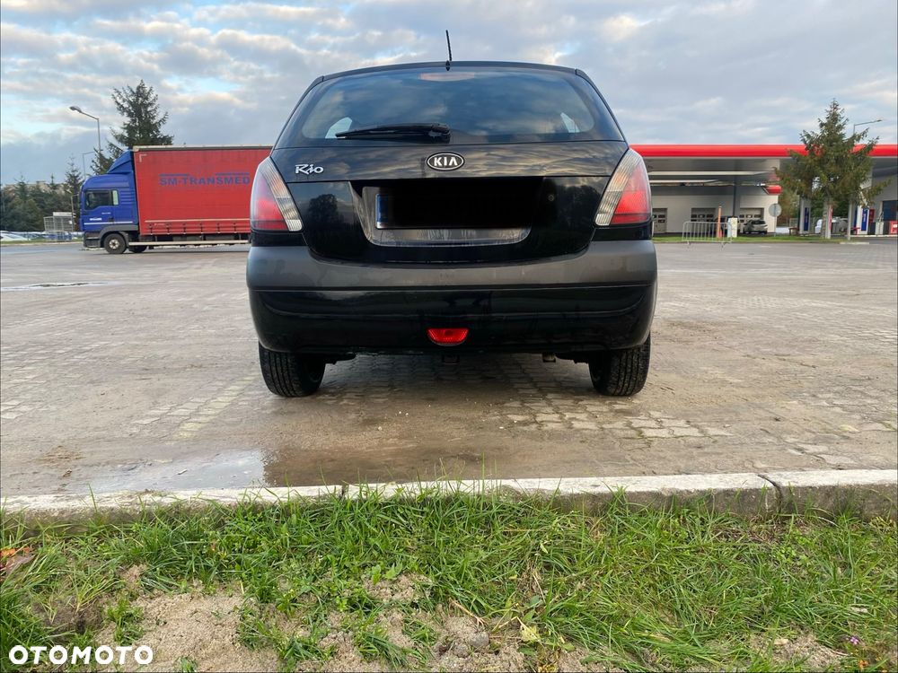 Kia Rio 1.4 Family - 4