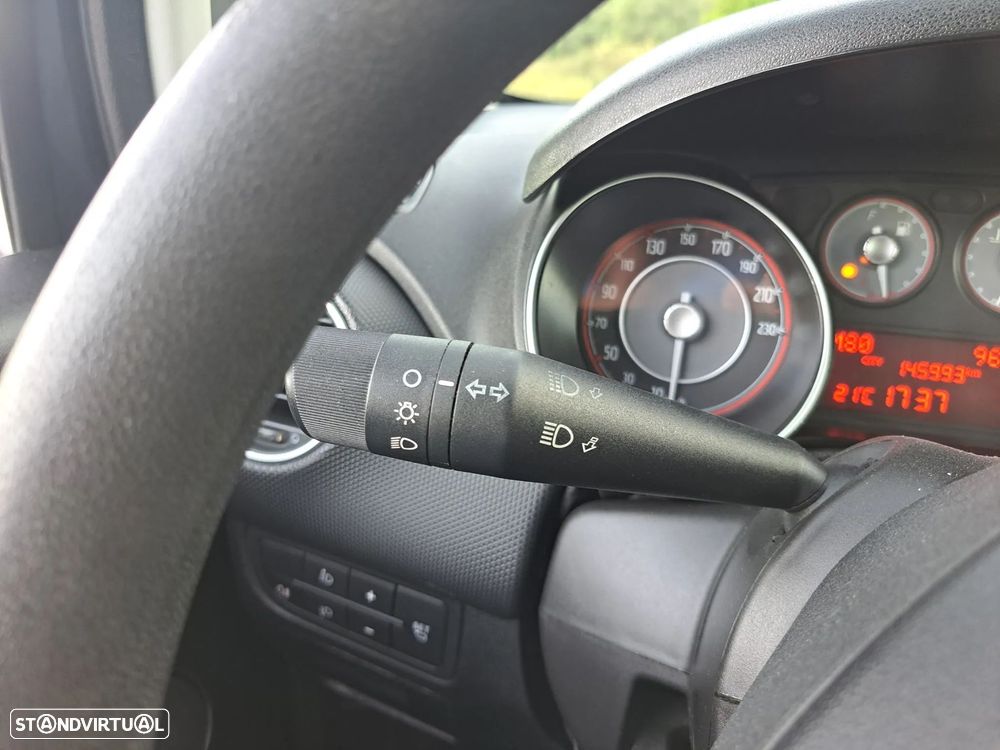 Fiat Punto 1.3 M-Jet Lounge S&S - 15