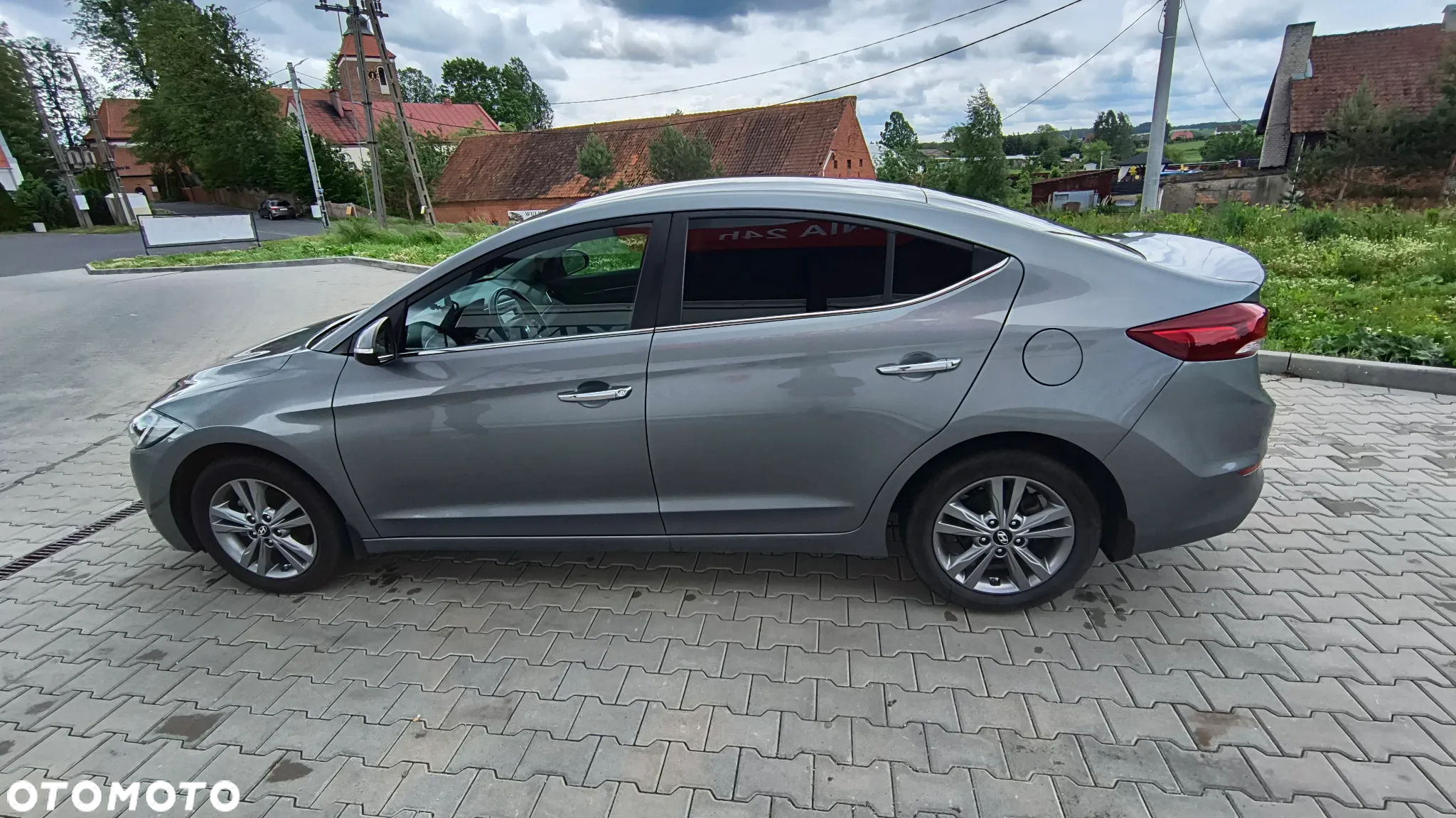 Hyundai Elantra 1.6 Comfort - 8