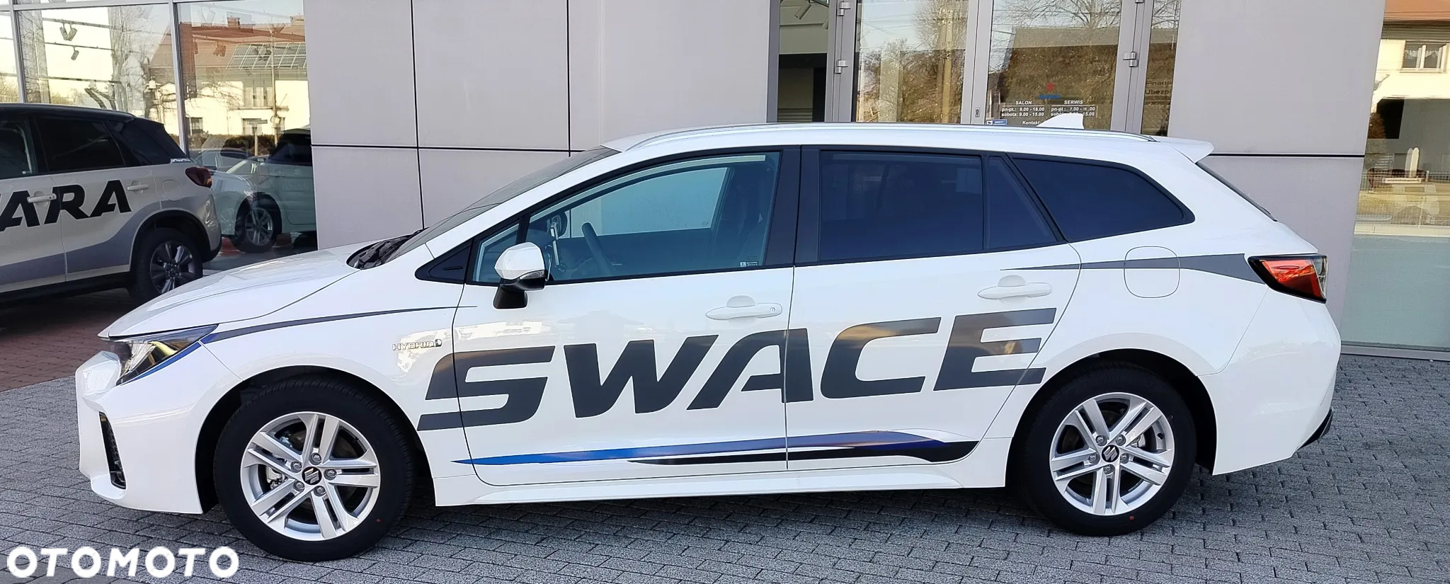 Suzuki Swace 1.8 Hybrid Premium Plus CVT - 3