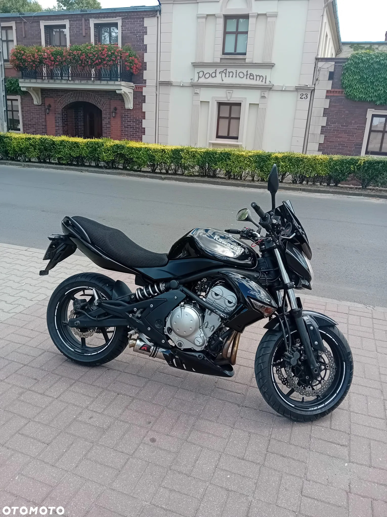 Kawasaki ER - 8