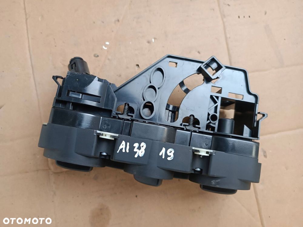 volkswagen caddy 2008 Środek panel klimatyzacji - 2