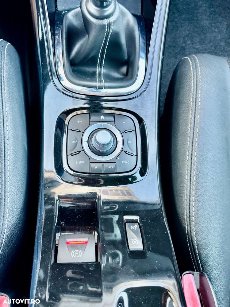 Renault Megane ENERGY dCi 130 Start & Stop Bose Edition - 15