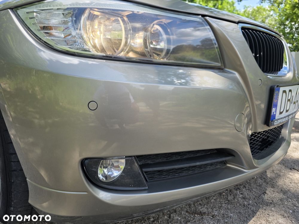 BMW Seria 3 318i - 23