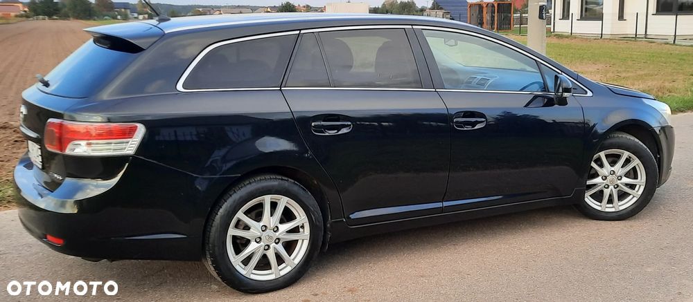 Toyota Avensis 1.6 Luna EU5 - 8