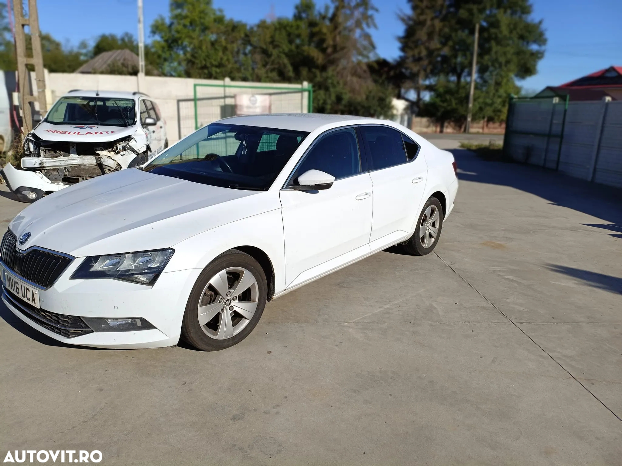 Dezmembram Skoda Superb 3 - 4