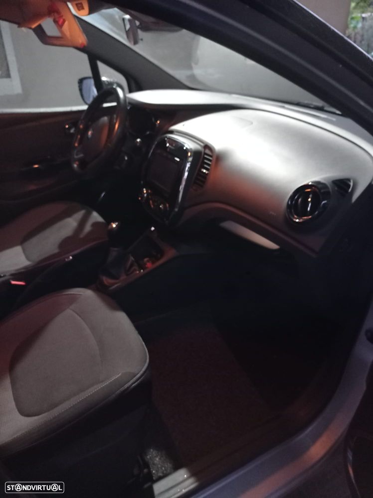 Renault Captur - 12