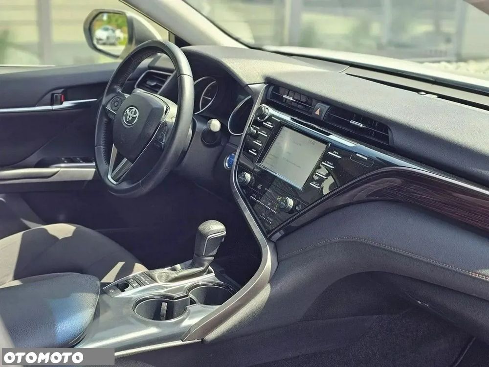 Toyota Camry 2.5 Hybrid Prestige CVT - 18