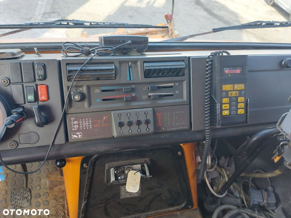 JAC Unimog U 1650 4X4 + Příslušenství - 20