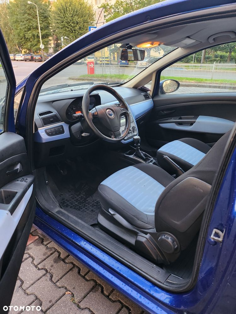 Fiat Grande Punto - 5