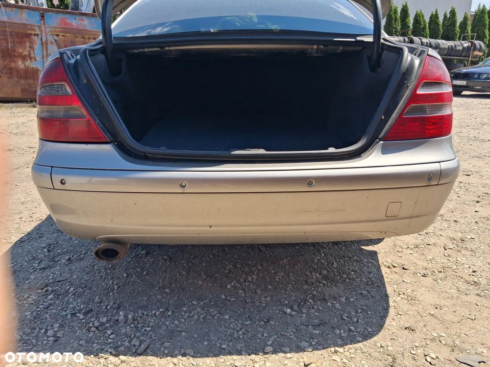 ZDERZAK TYL TYLNI MERCEDES E KLASA W211 723 - 6