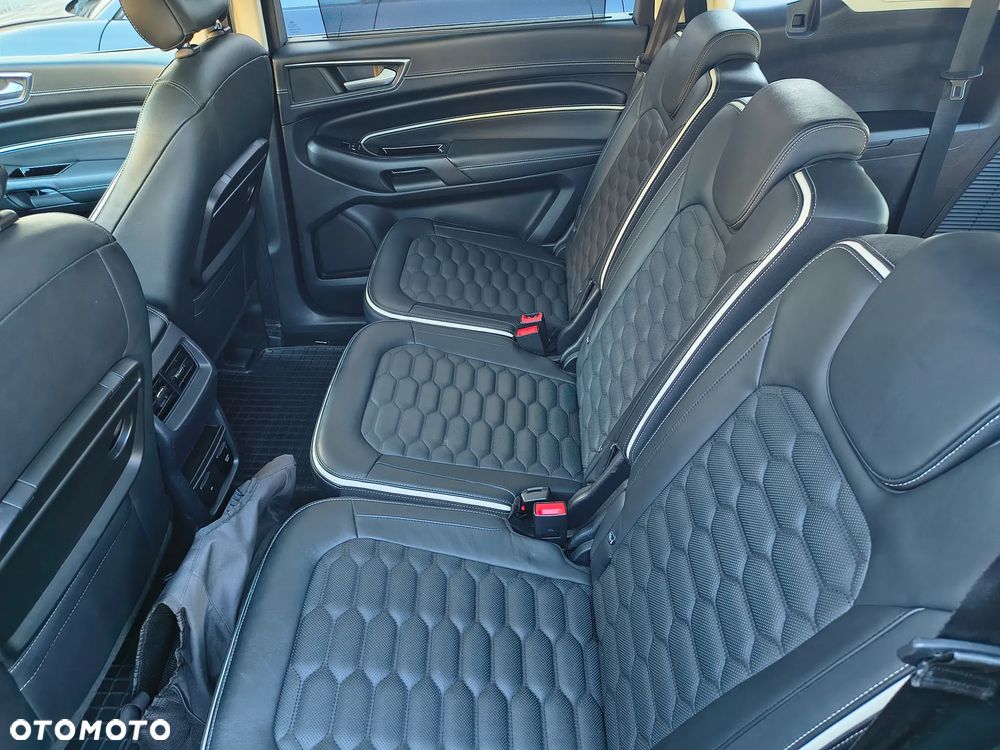 Ford S-Max - 17