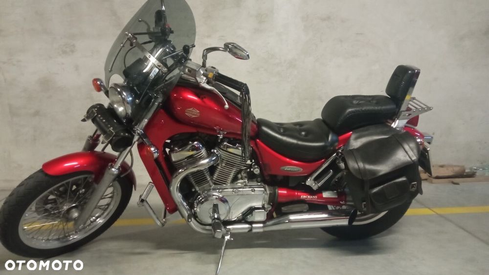Suzuki Intruder - 5