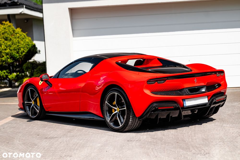 Ferrari 296 GTS - 7