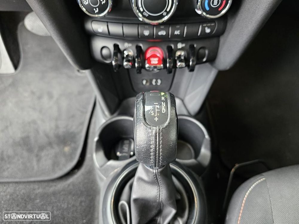 MINI 5 Portas One Auto - 24