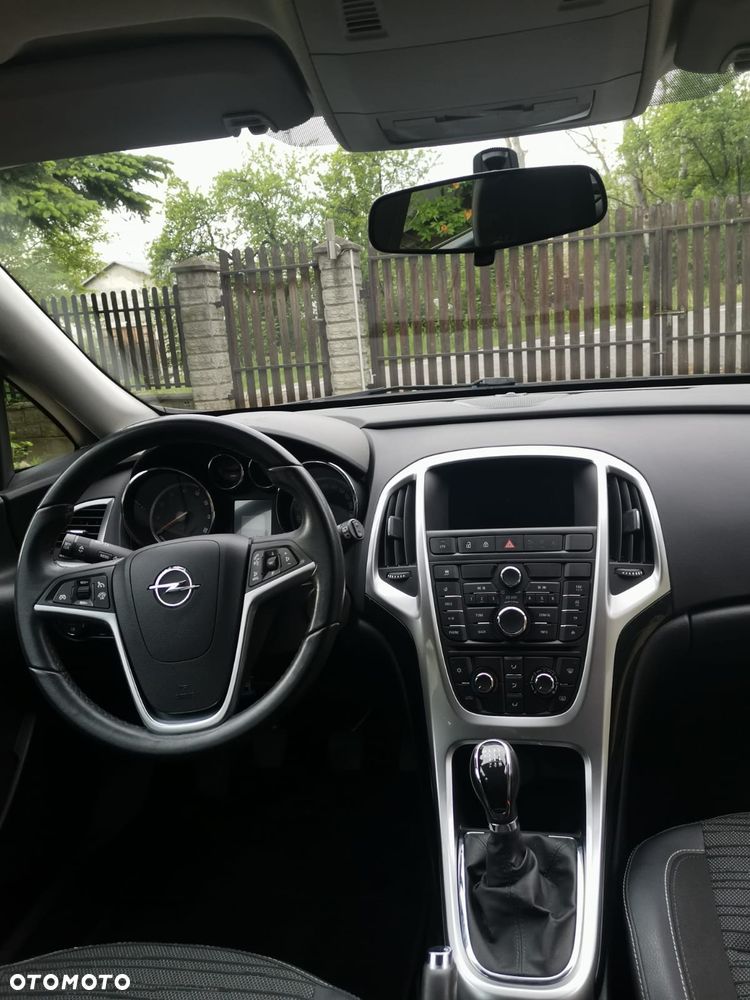 Opel Astra 1.4 Turbo Exklusiv - 22