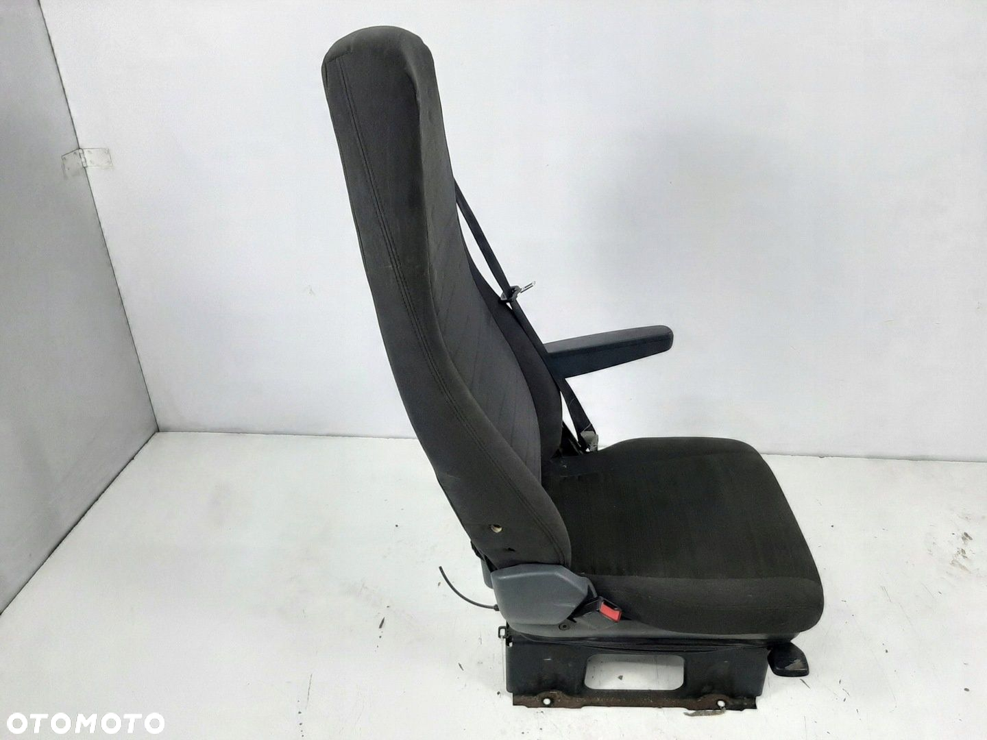 SCANIA R410 EURO6 14R FOTEL KIEROWCY PNEUMATYCZNY 1891168 - 13