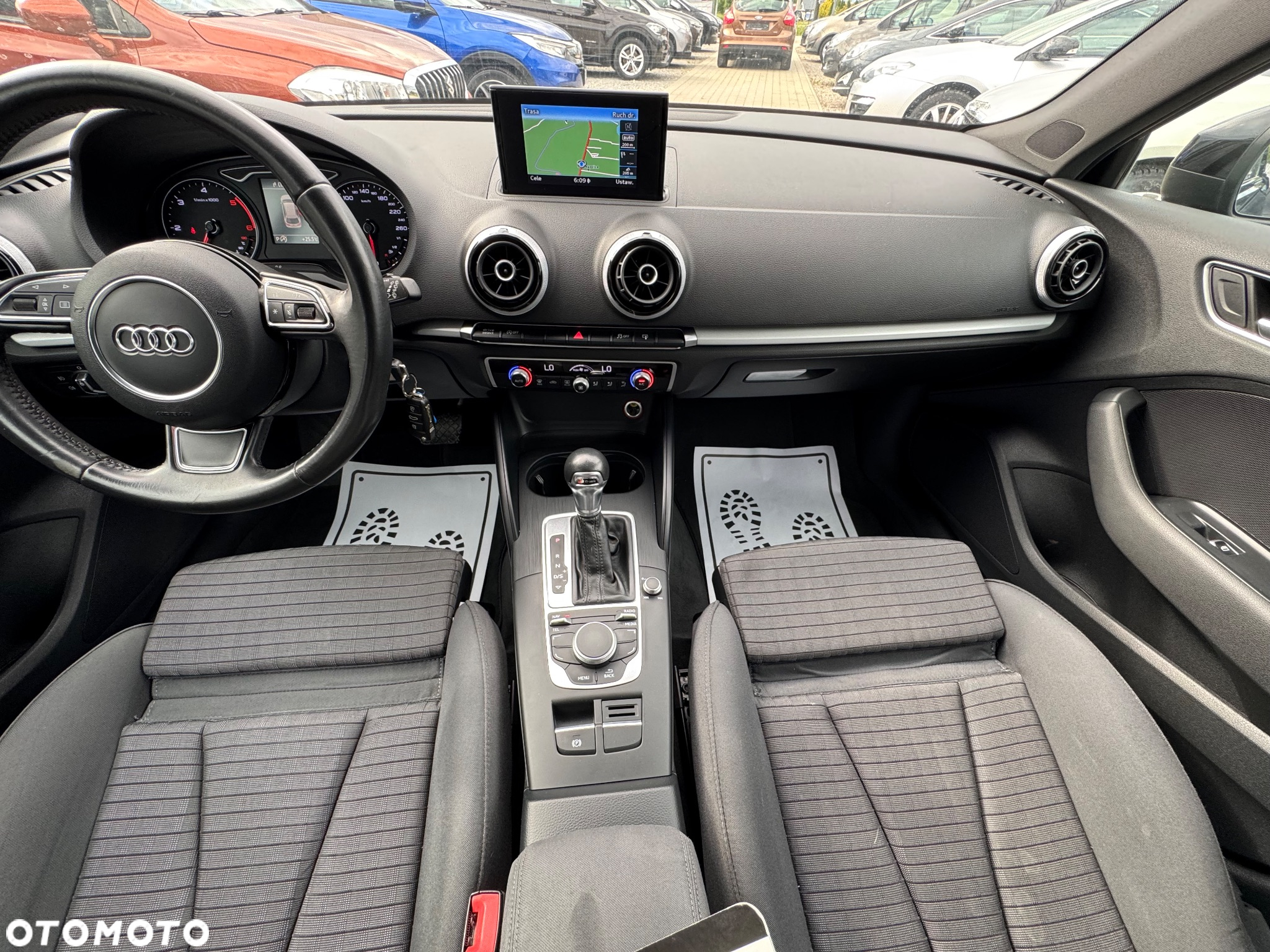 Audi A3 1.6 TDI Sportback S tronic - 25