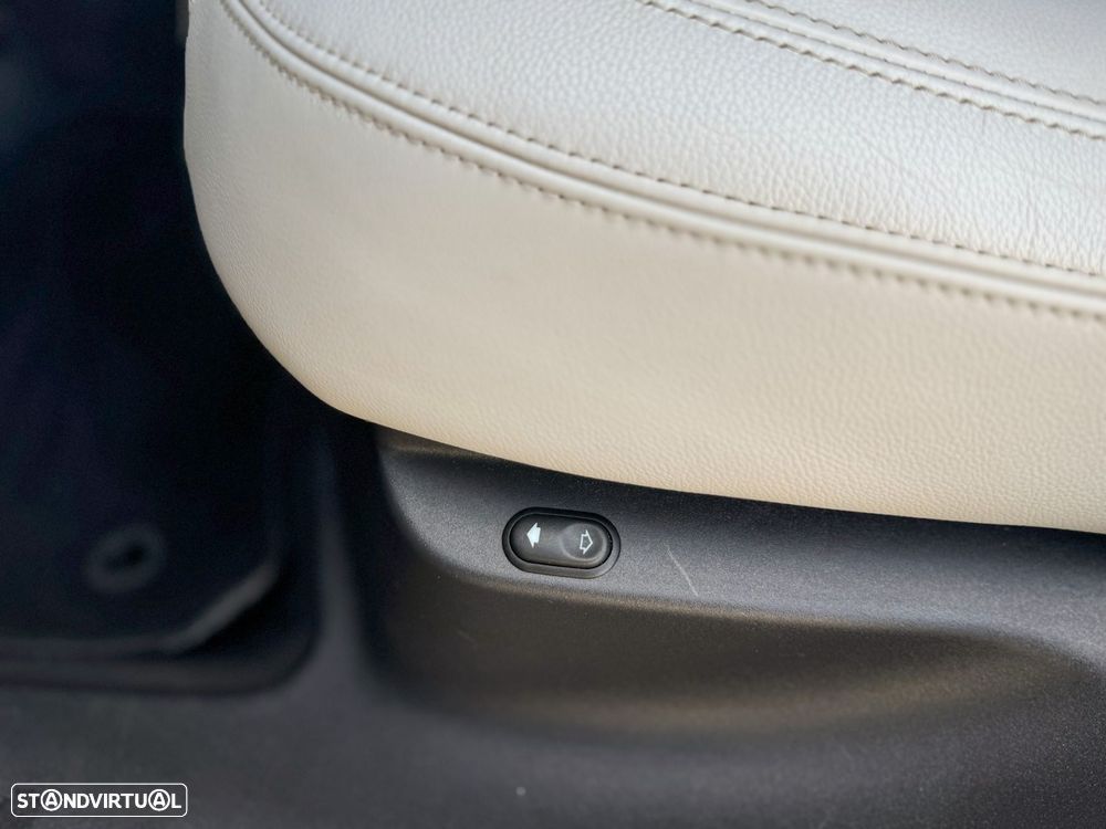 Land Rover Range Rover Velar 2.0d R-Dynamic HSE - 37