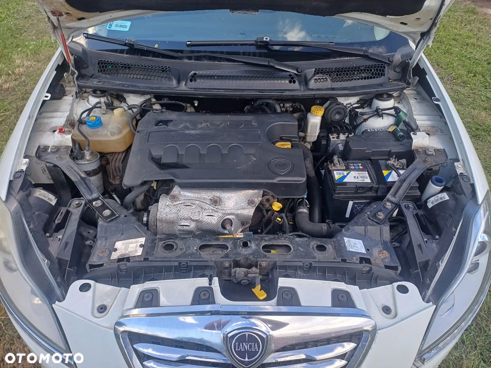 Lancia Delta 1.6 MJ Silver - 7