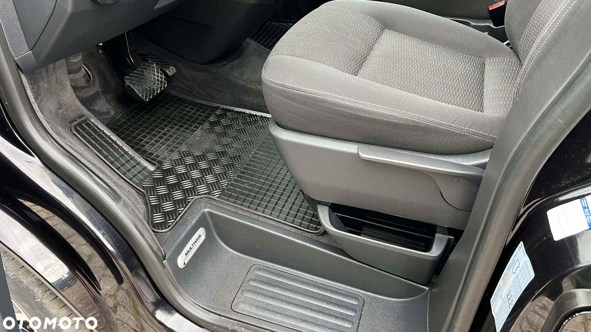 Volkswagen Multivan 2.0 BiTDI L1 Comfortline 4Motion DSG - 9