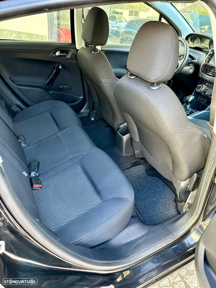 Peugeot 208 1.6 BlueHDi Style - 11