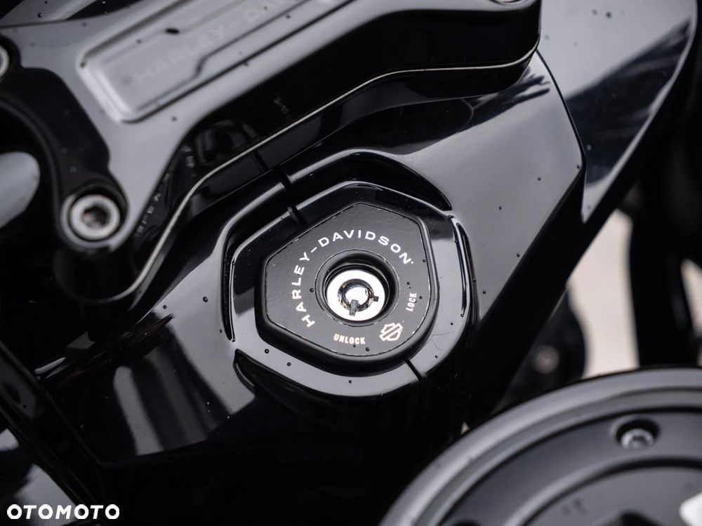 Harley-Davidson Touring Road Glide - 26