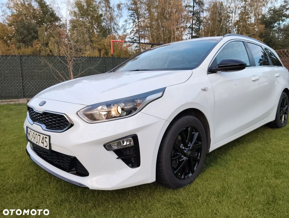 Kia Ceed - 9