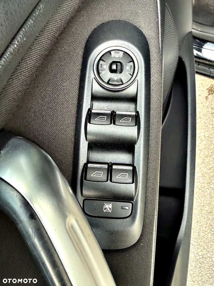 Ford S-Max - 16