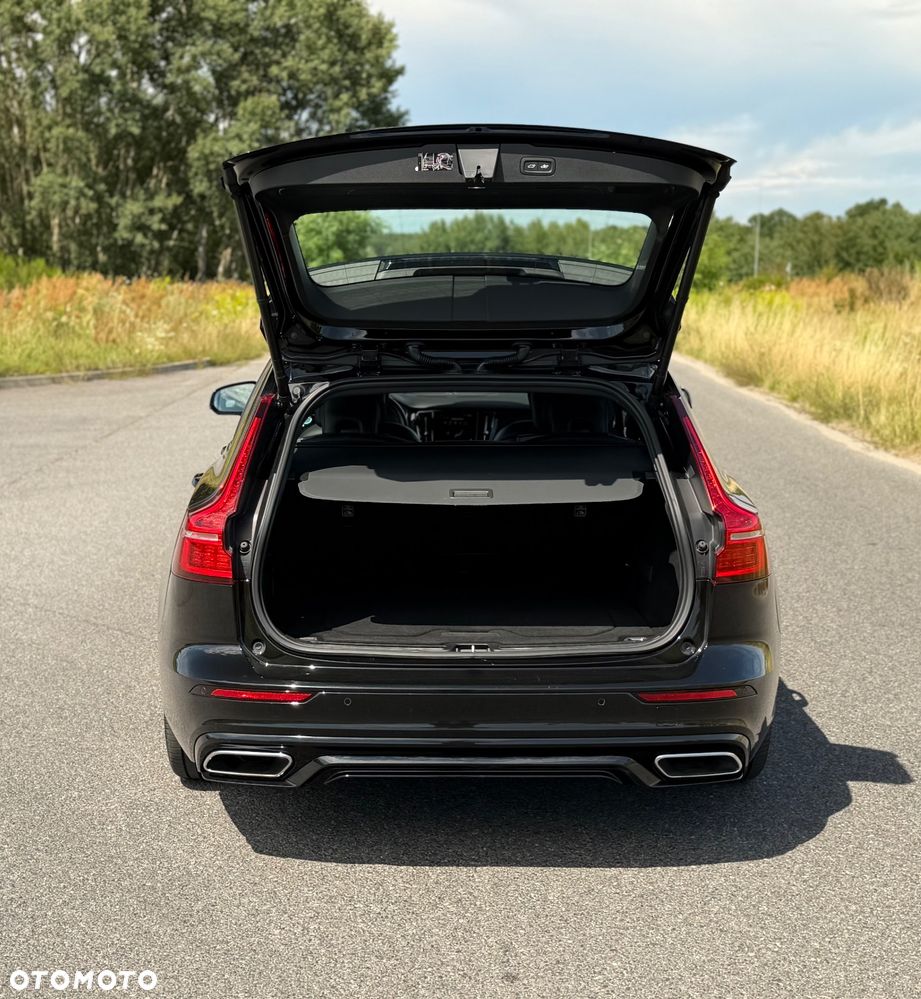 Volvo V60 T8 AWD Twin Engine Geartronic R-Design - 22