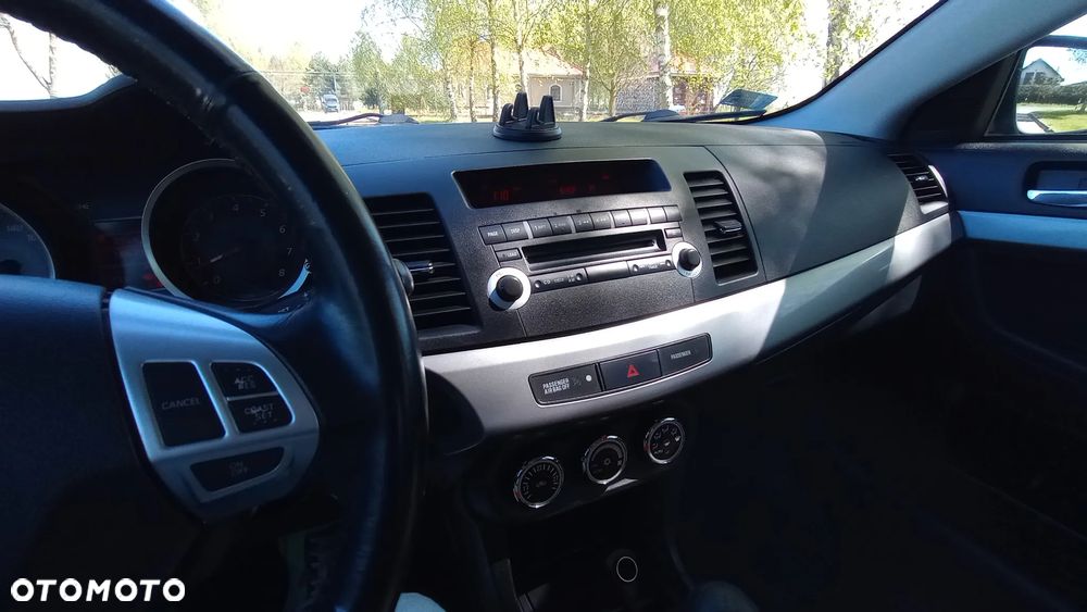 Mitsubishi Lancer 1.5 Invite - 17