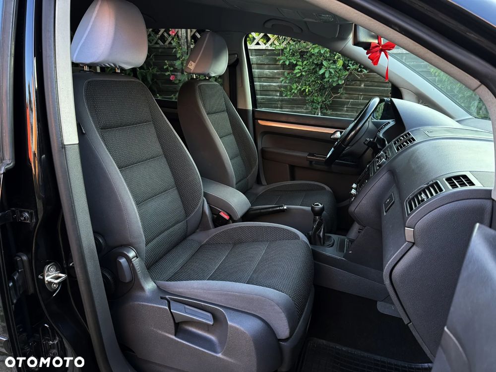 Volkswagen Touran 1.6 TDI DPF Highline - 6