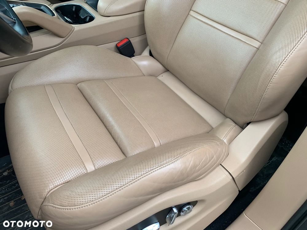 Porsche Cayenne Tiptronic S - 13