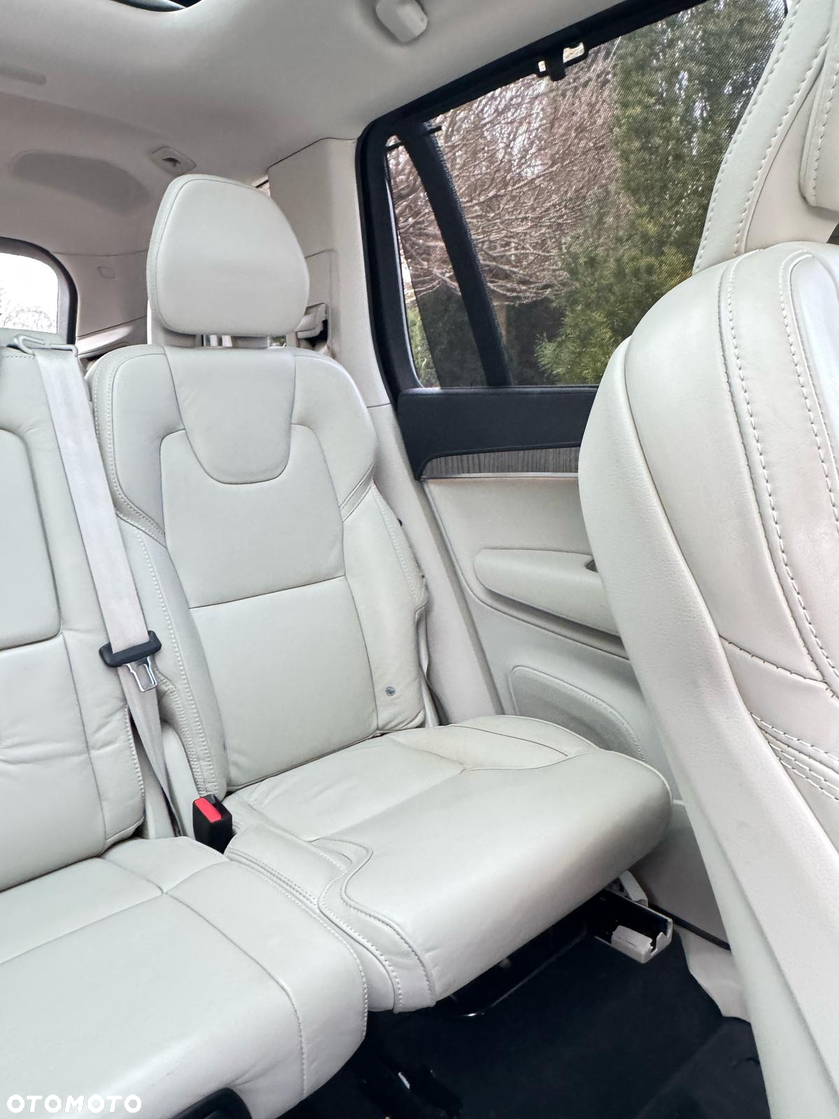 Volvo XC 90 - 28