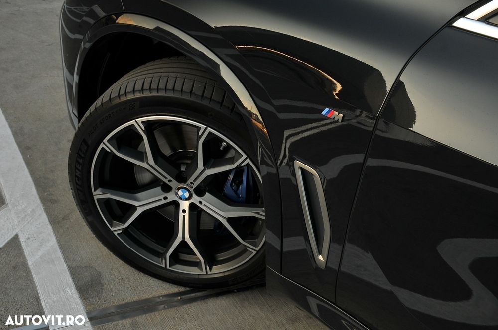 BMW X5 M M50i - 9