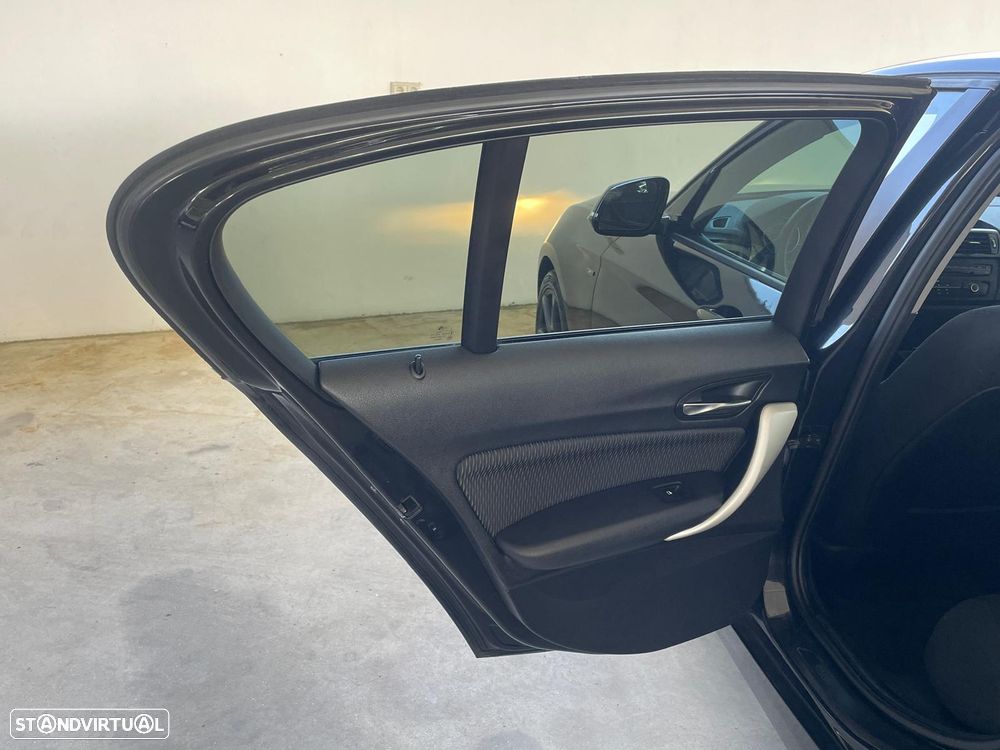 BMW 116 d Sport Line - 18