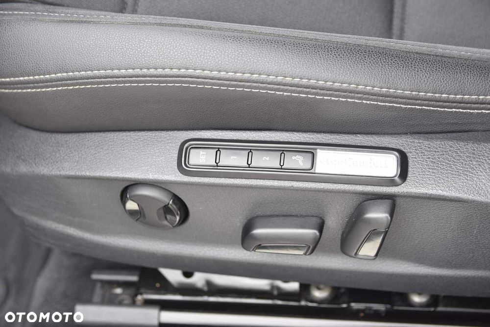 Volkswagen Passat 2.0 TDI BMT 4Mot Highline DSG - 7