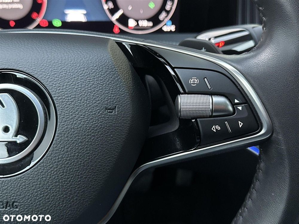 Skoda Superb 2.0 TDI SCR Selection DSG - 21