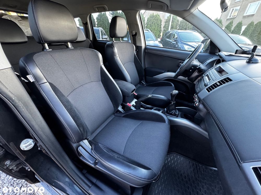 Mitsubishi Outlander 2.0 2WD Invite - 34