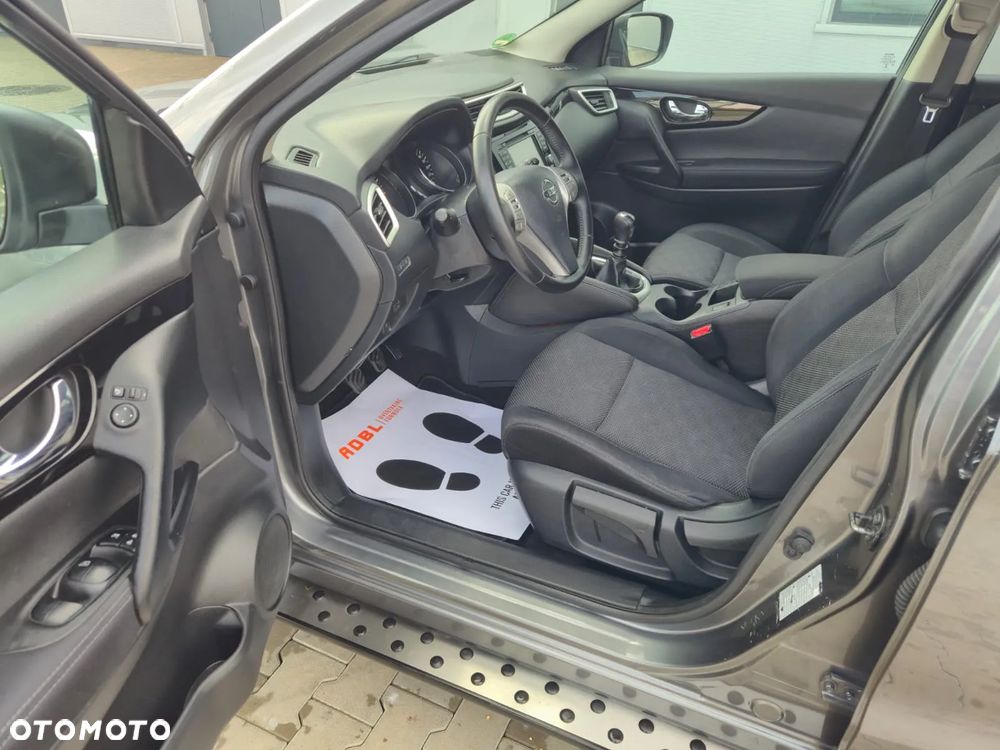 Nissan Qashqai 1.2 DIG-T 360 - 25