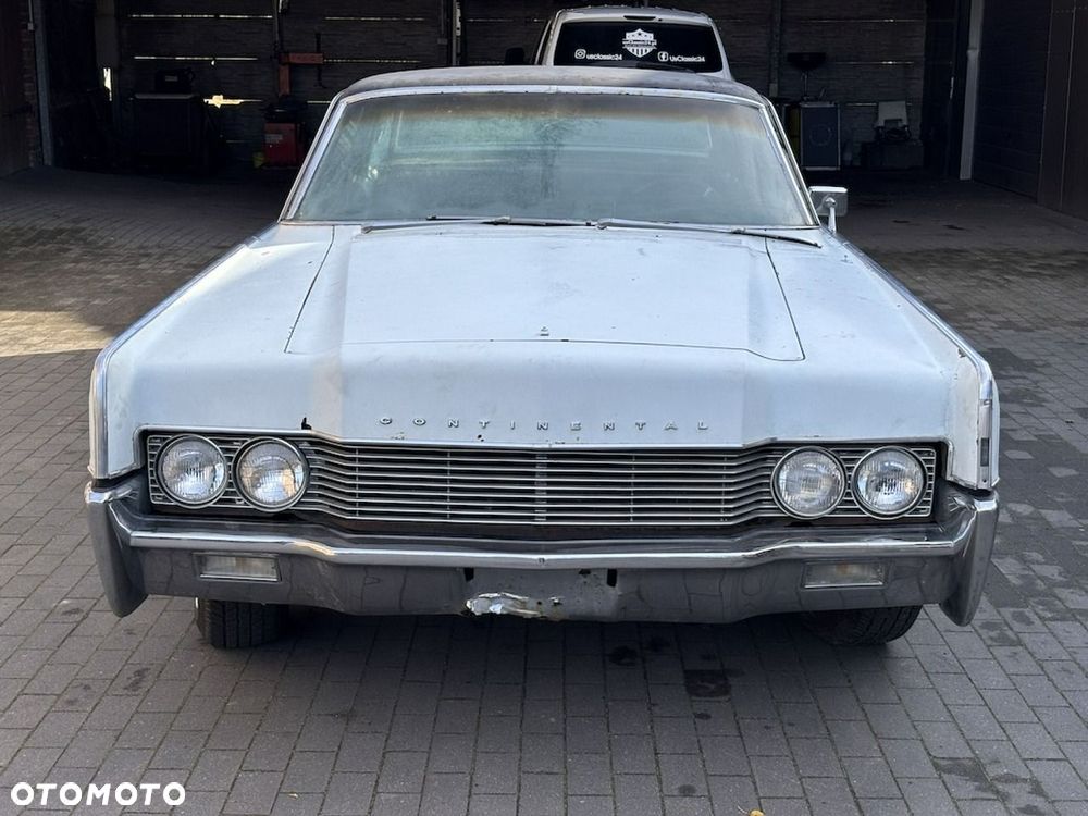 Lincoln Continental - 3